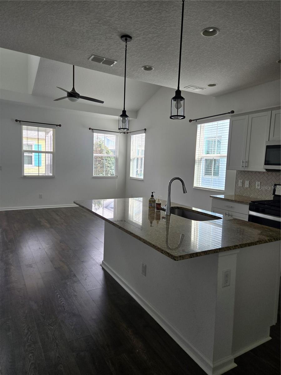 LATITUDE/DAYTONA BEACH PH 3A - Residential Lease