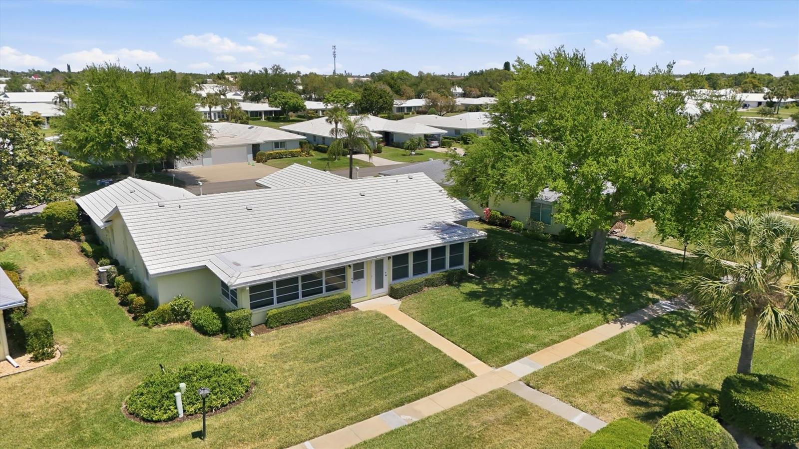 VILLAGE GREEN OF BRADENTON SEC 4 - Residential