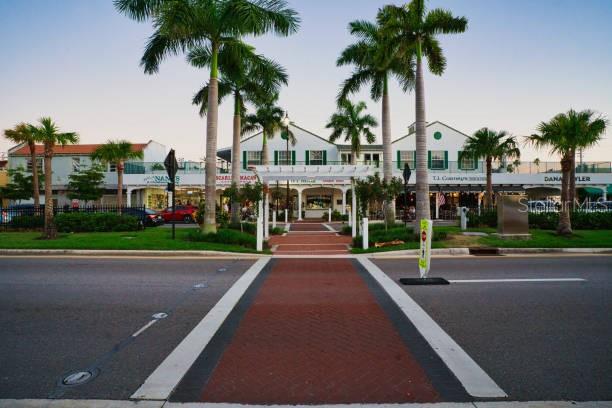 VENICE ISLE - Residential