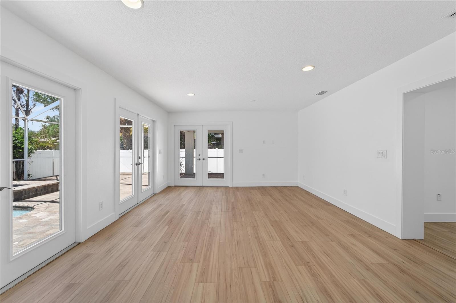 BAYWOOD SUB - Residential