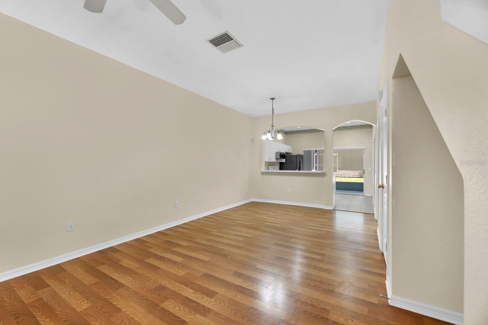 KINGS LAKE TWNHMS - Residential Lease