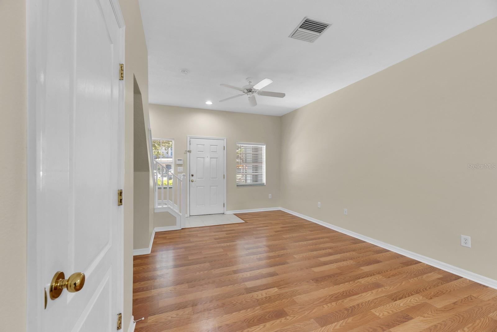 KINGS LAKE TWNHMS - Residential Lease