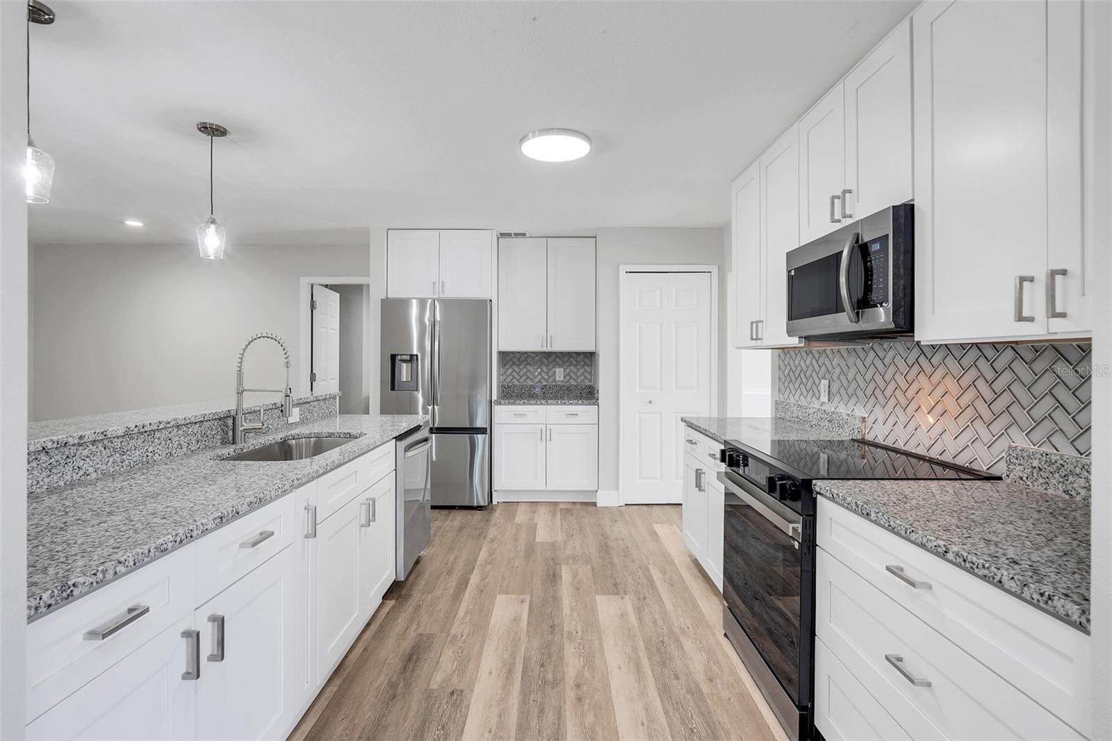 LAKE CATHERINE SHORES - Residential