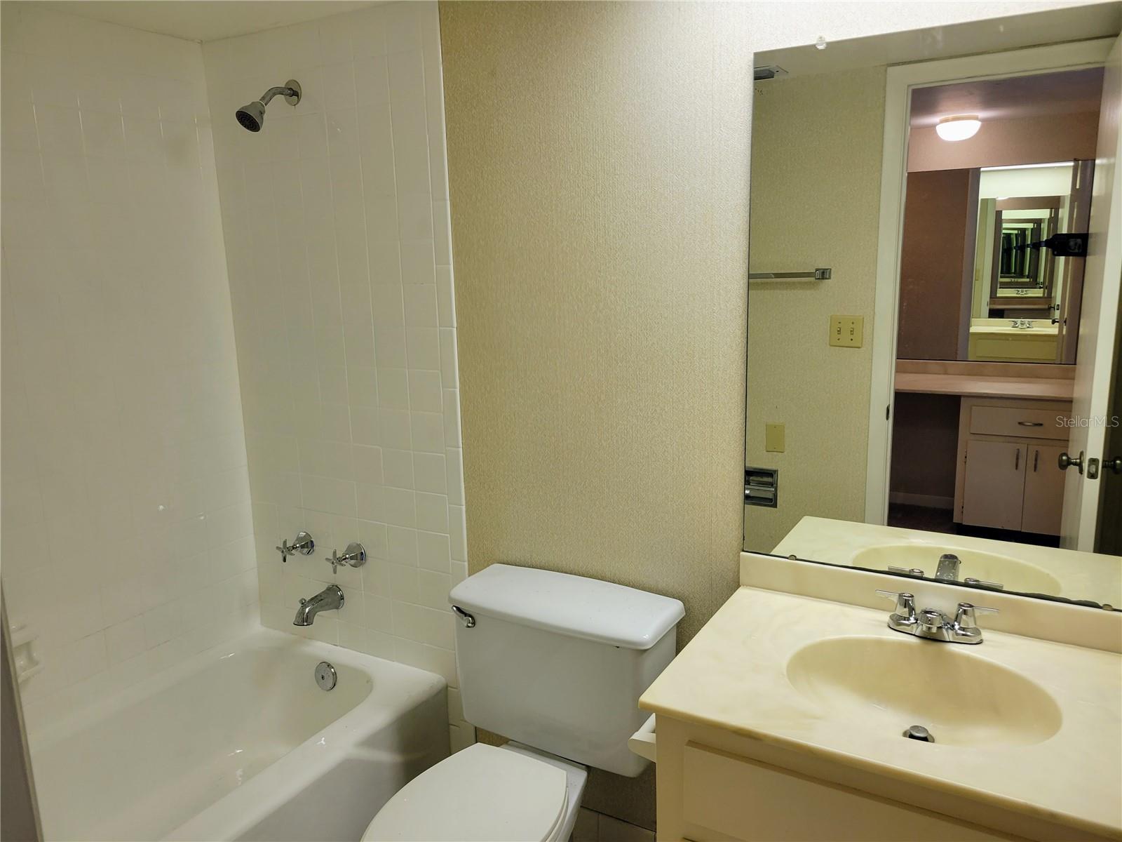 THREE PALMS POINTE CONDO - Residential Lease