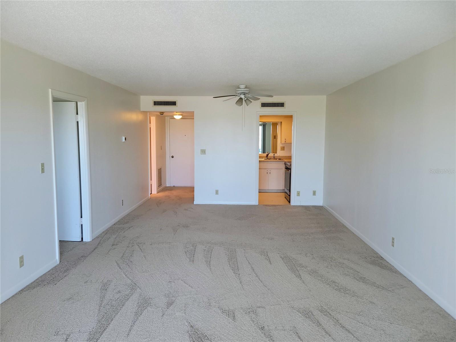THREE PALMS POINTE CONDO - Residential Lease