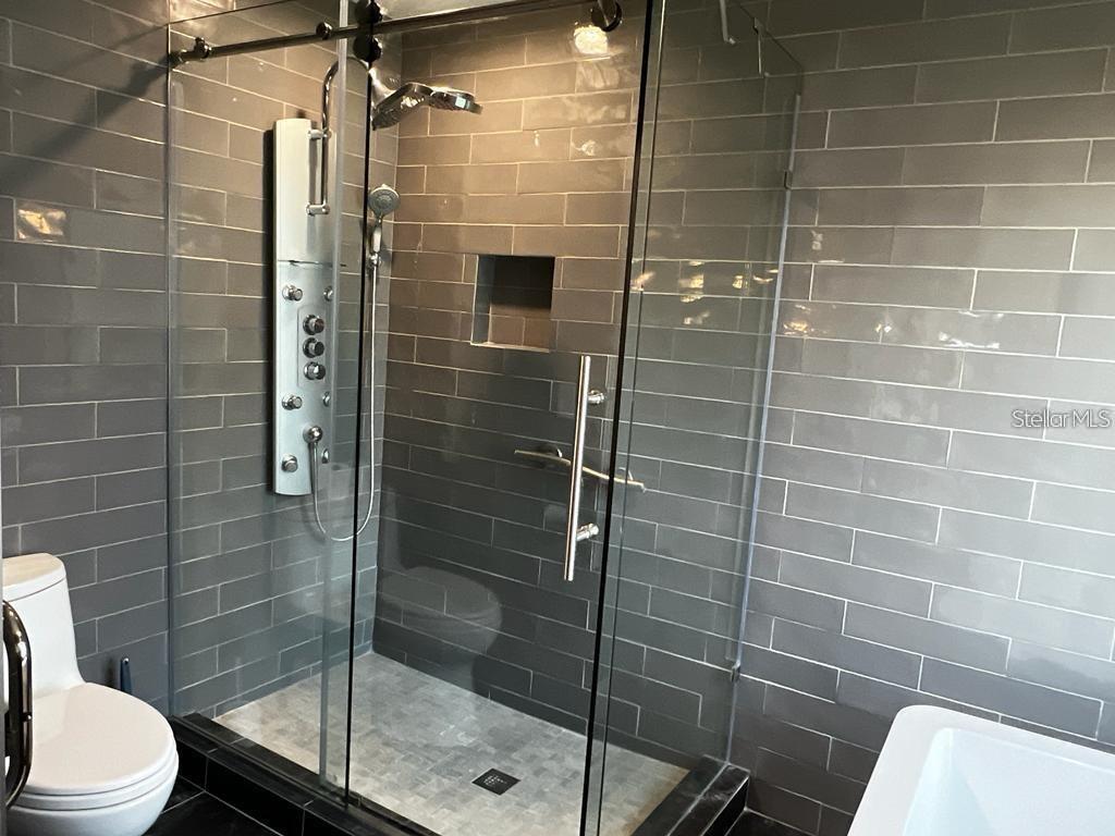 HUNTERS CREEK TR 240 PH 02 - Residential