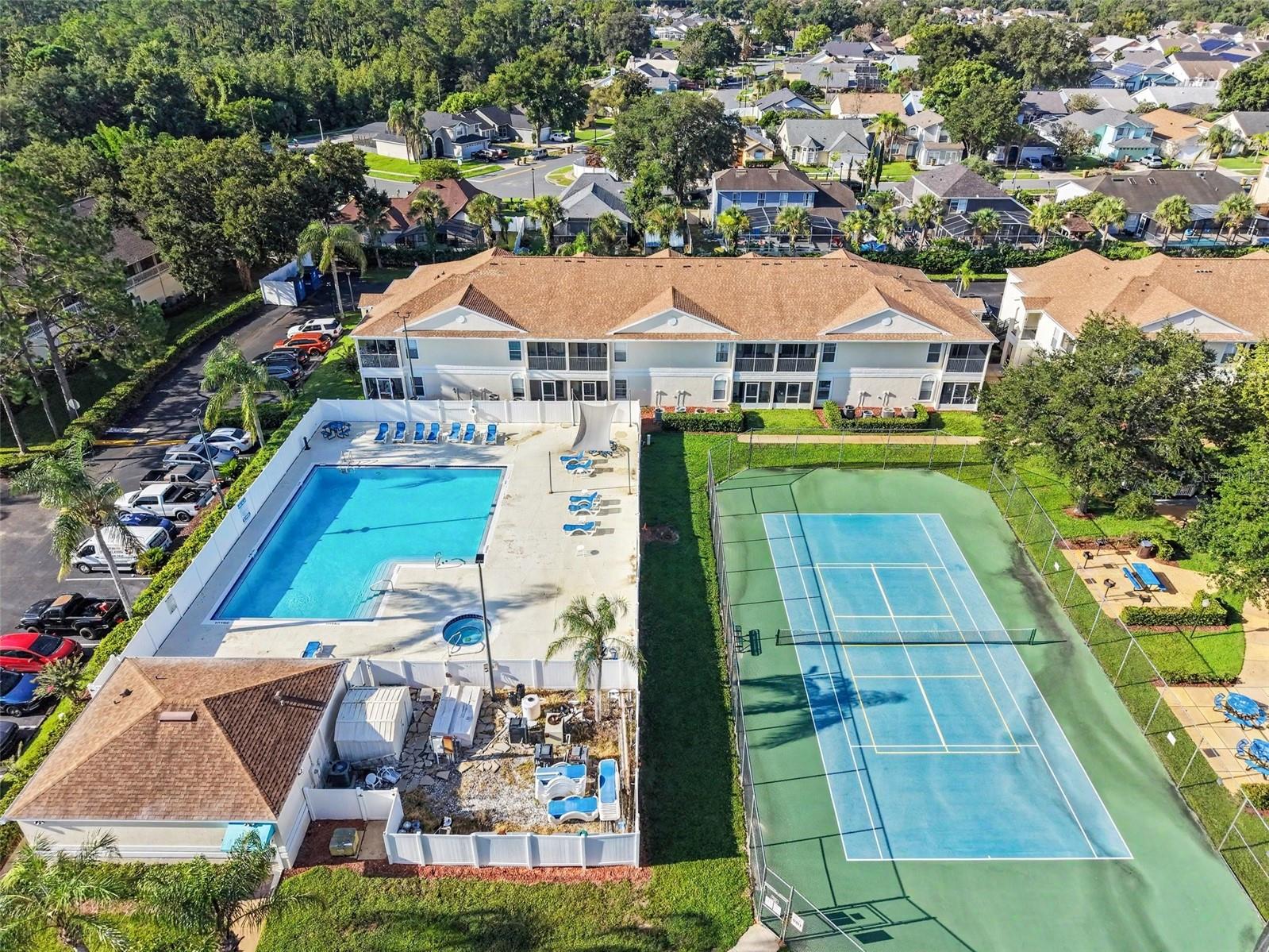 GRAND PALMS CONDOMINIUM - Residential