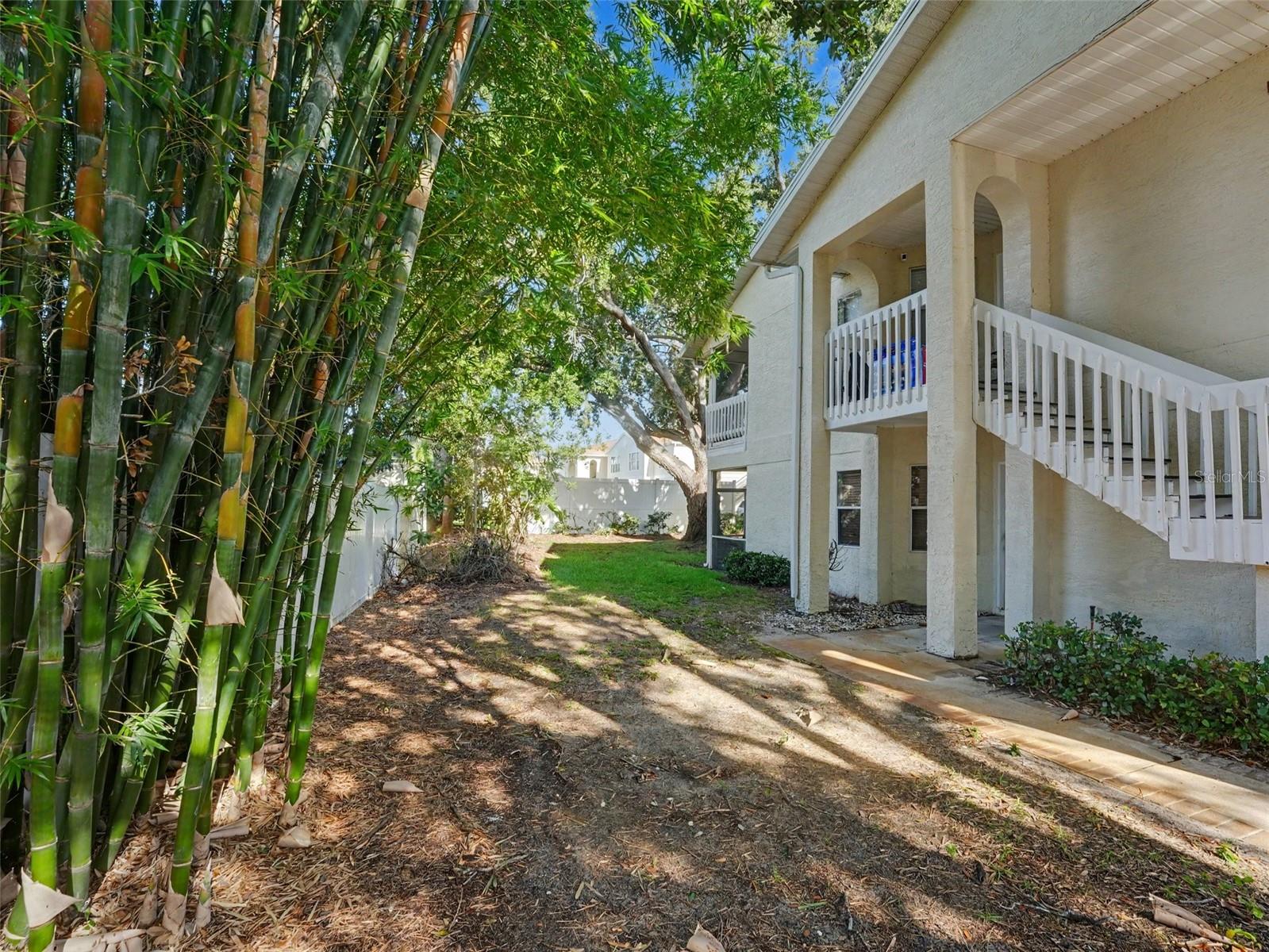 GRAND PALMS CONDOMINIUM - Residential