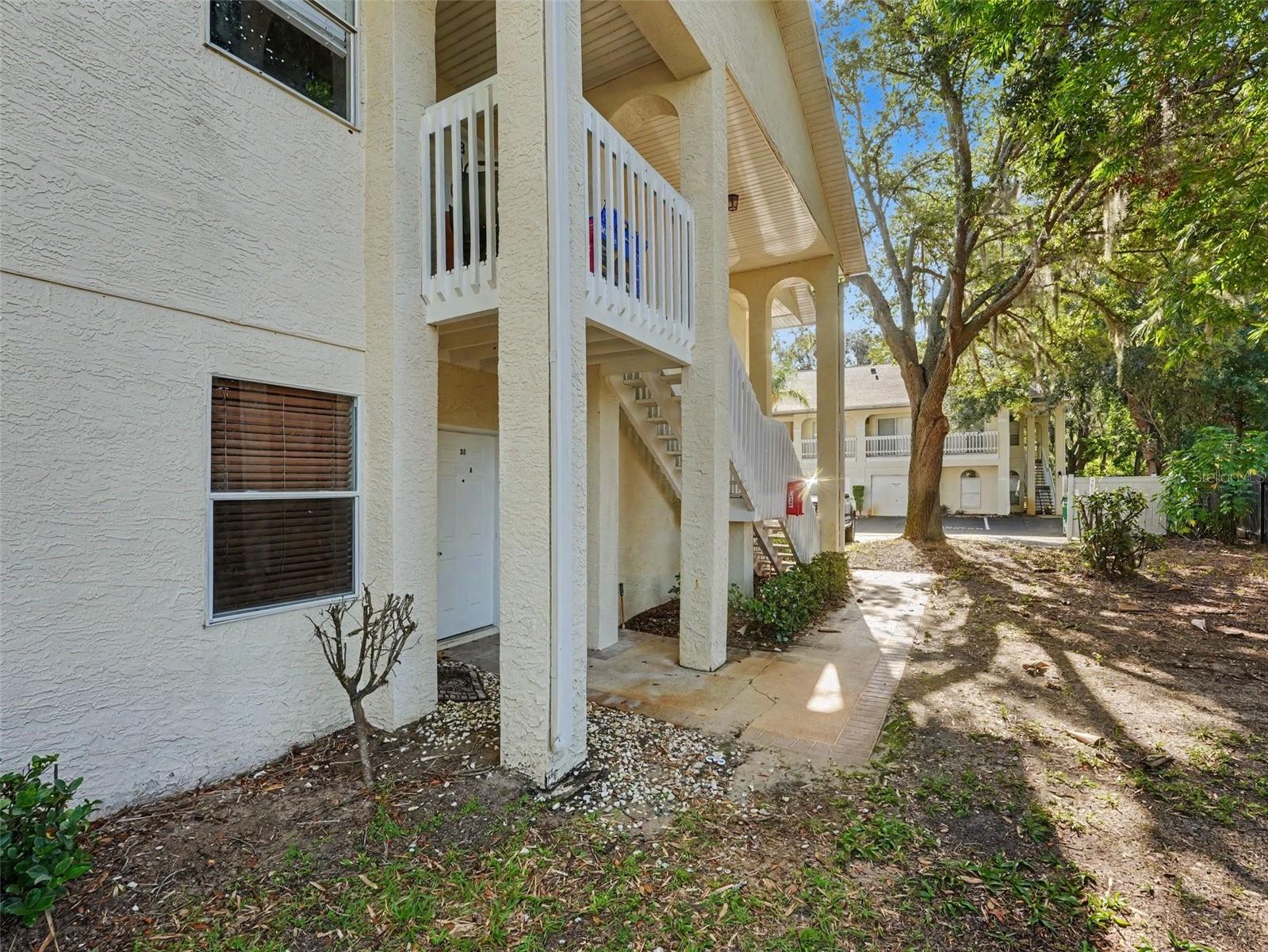 GRAND PALMS CONDOMINIUM - Residential