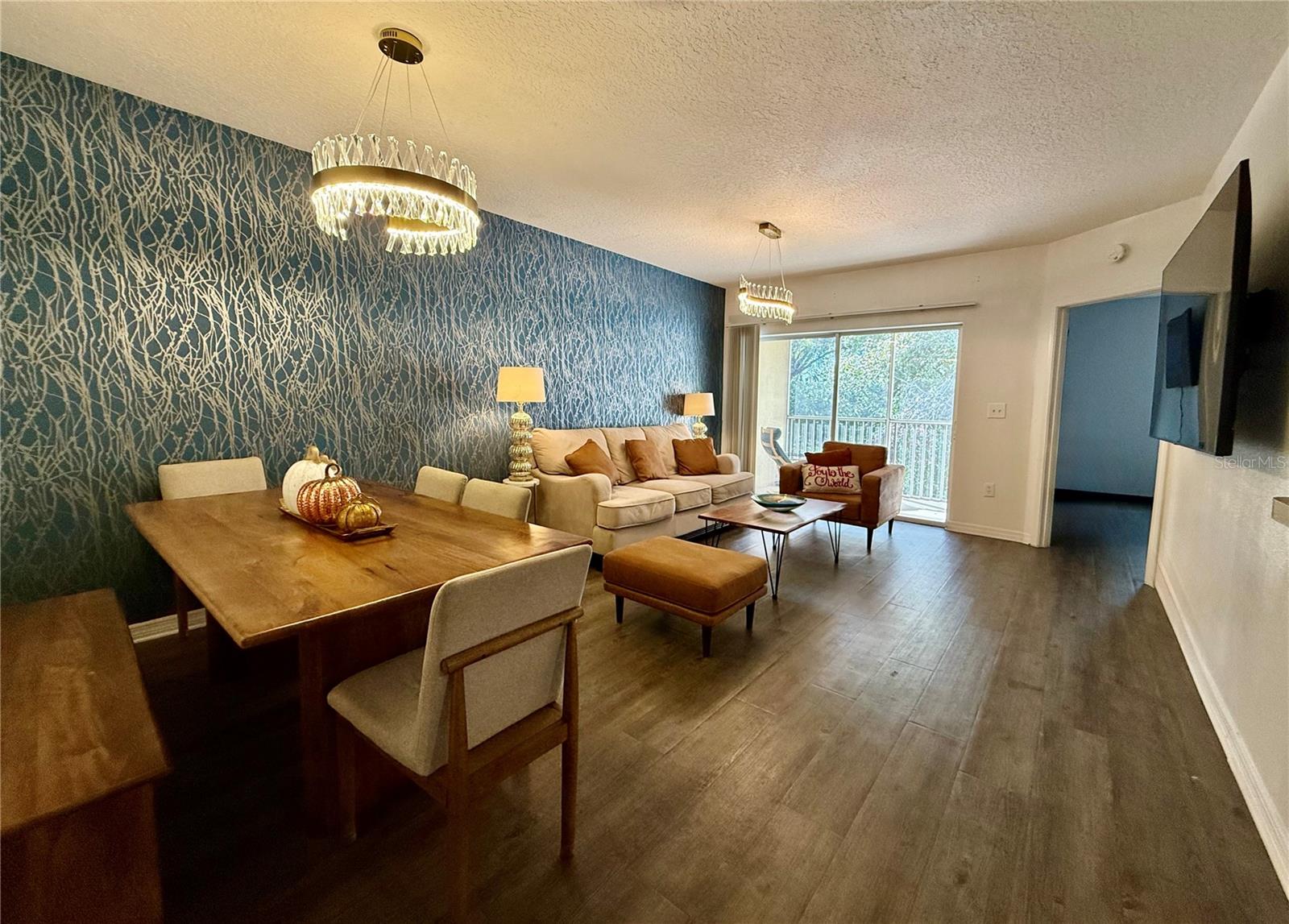 VILLAGES OF BLOOMINGDALE CONDO - Residential
