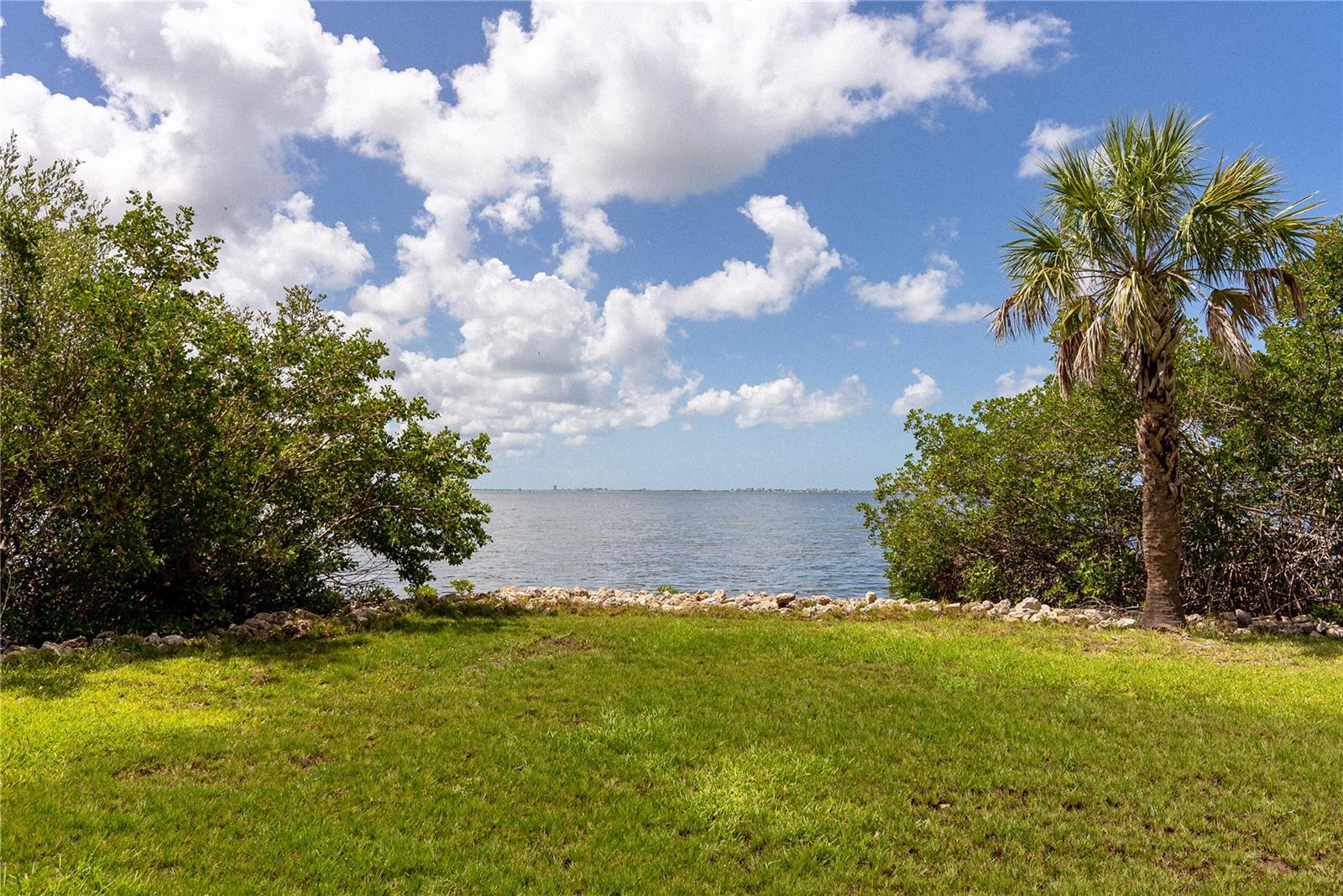 TREETOPS BAY CONDO - Residential Lease