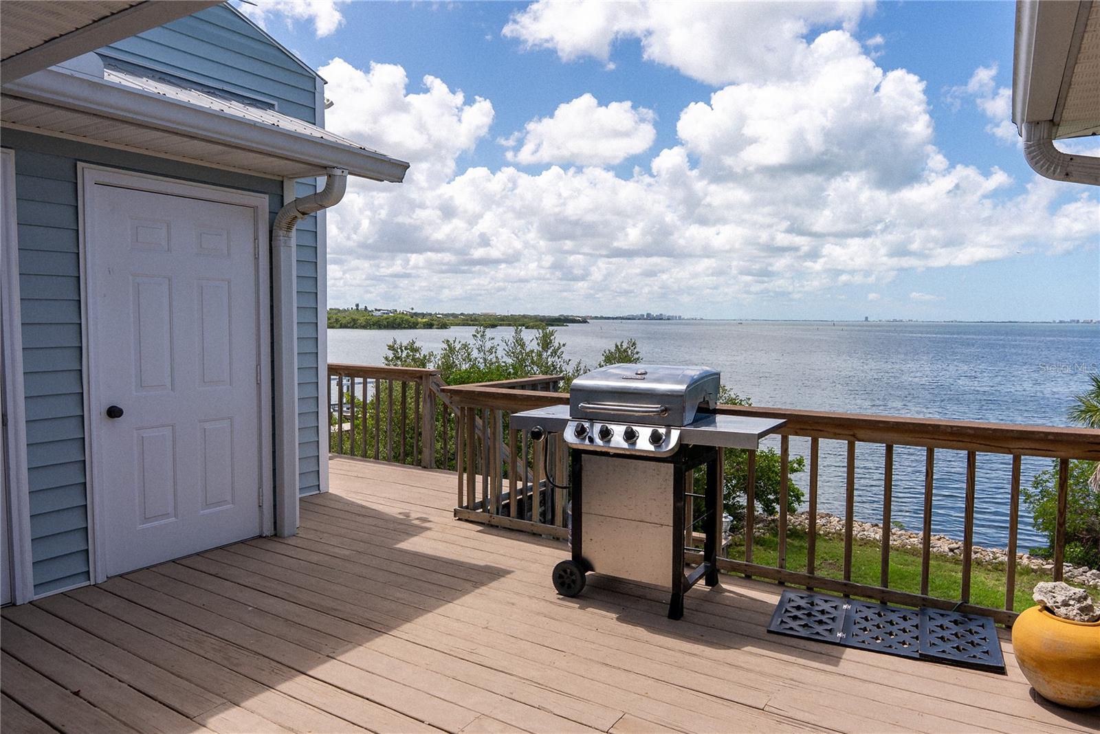 TREETOPS BAY CONDO - Residential Lease