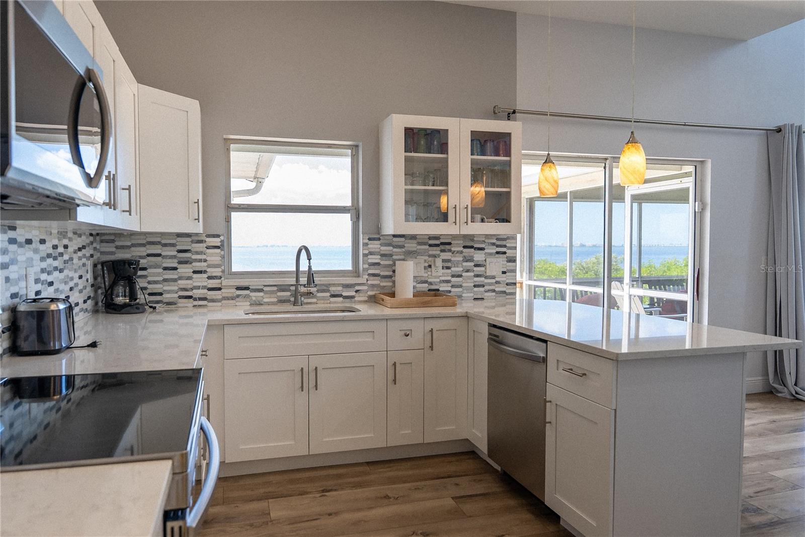 TREETOPS BAY CONDO - Residential Lease