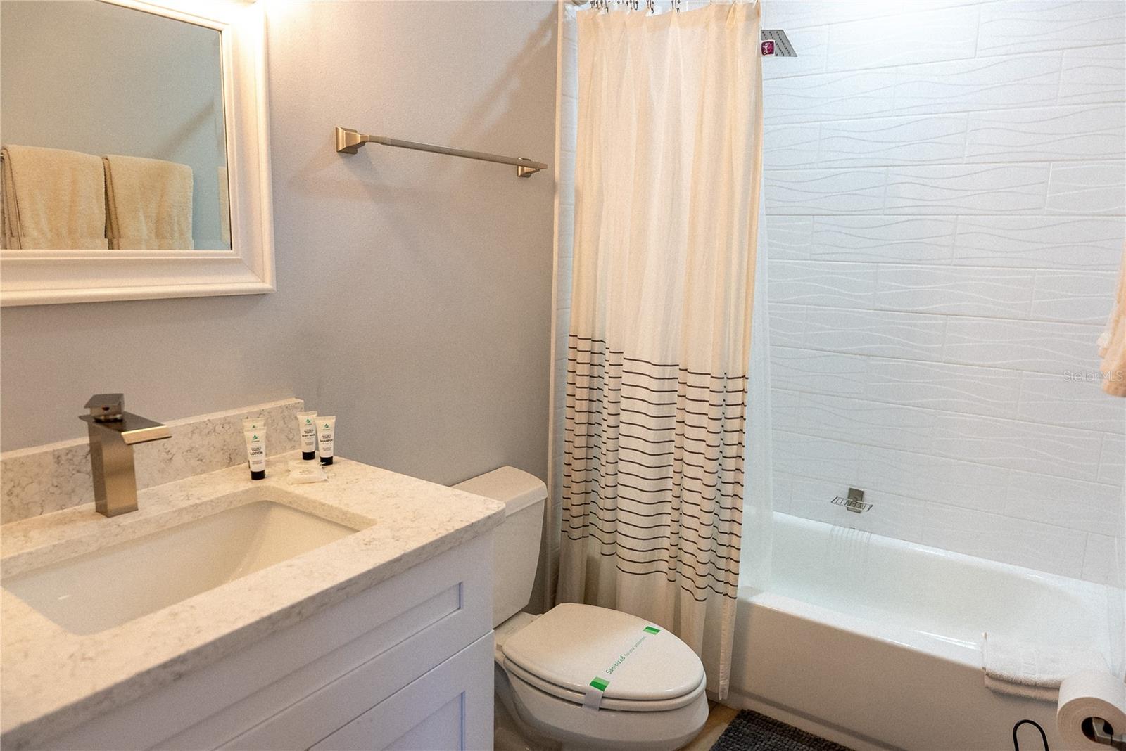 TREETOPS BAY CONDO - Residential Lease