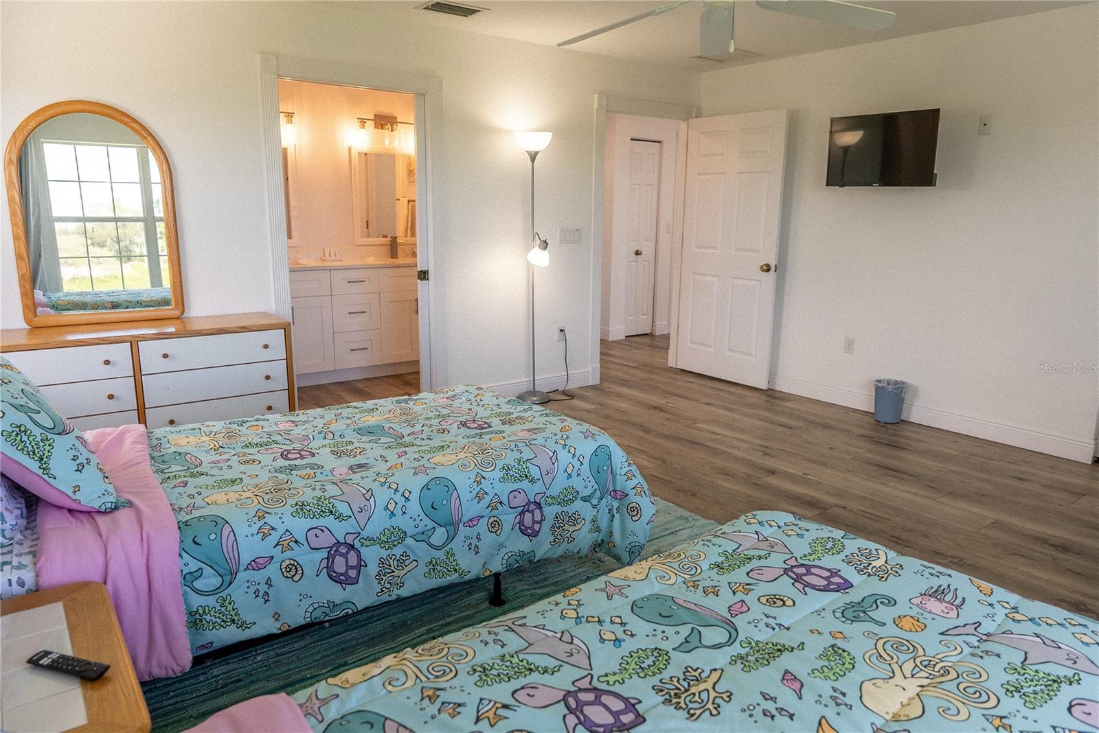TREETOPS BAY CONDO - Residential Lease