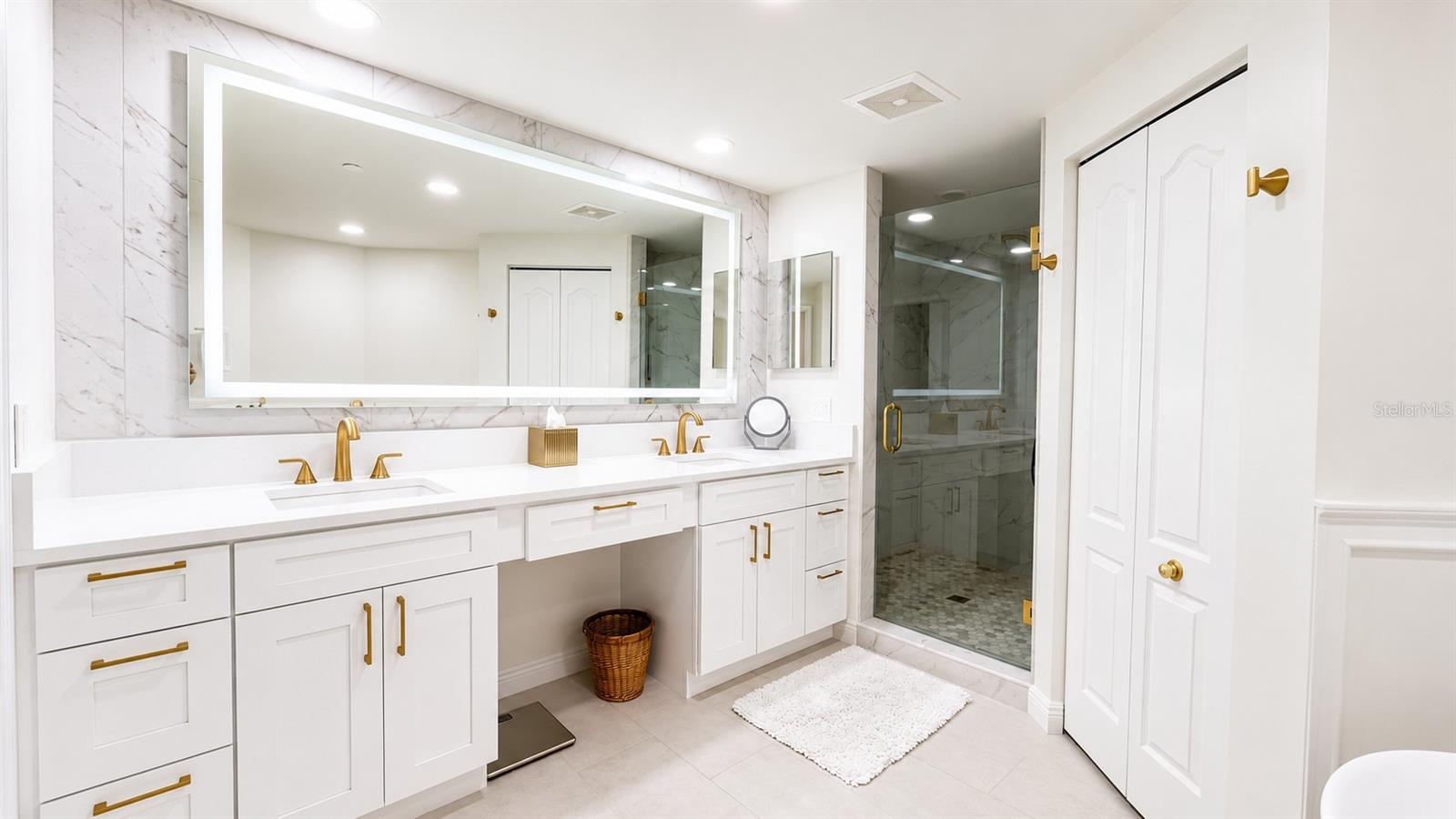 MANDALAY BEACH CLUB CONDO - Residential