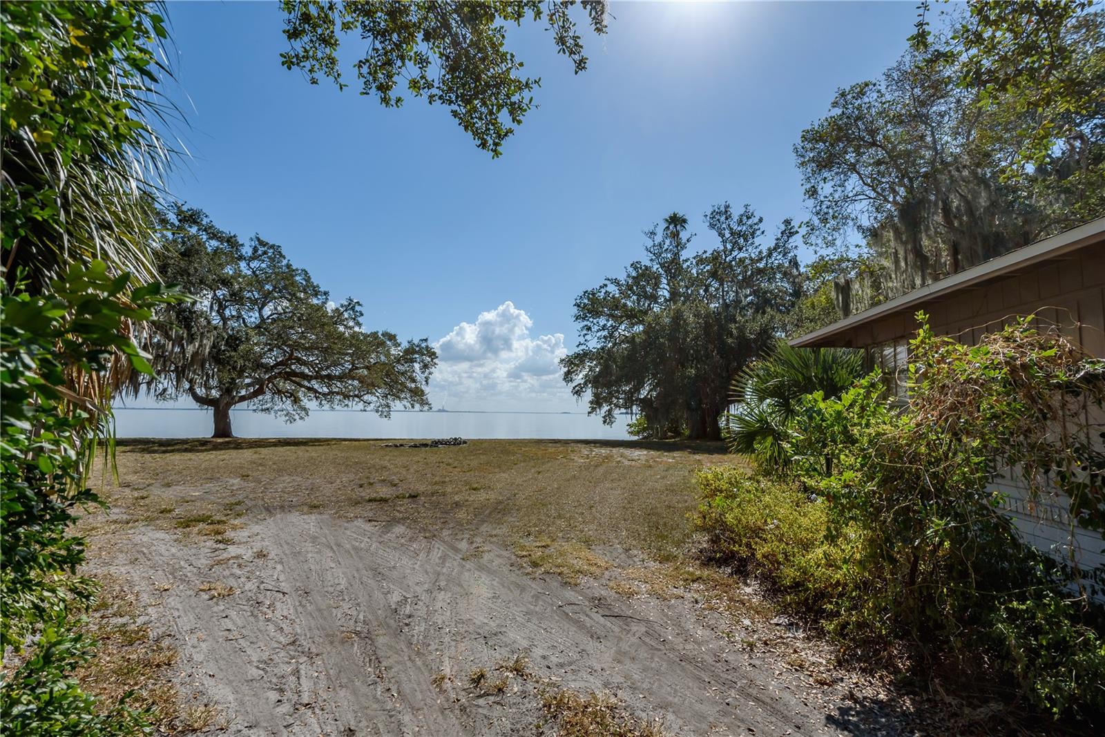 SHELL POINT - Land