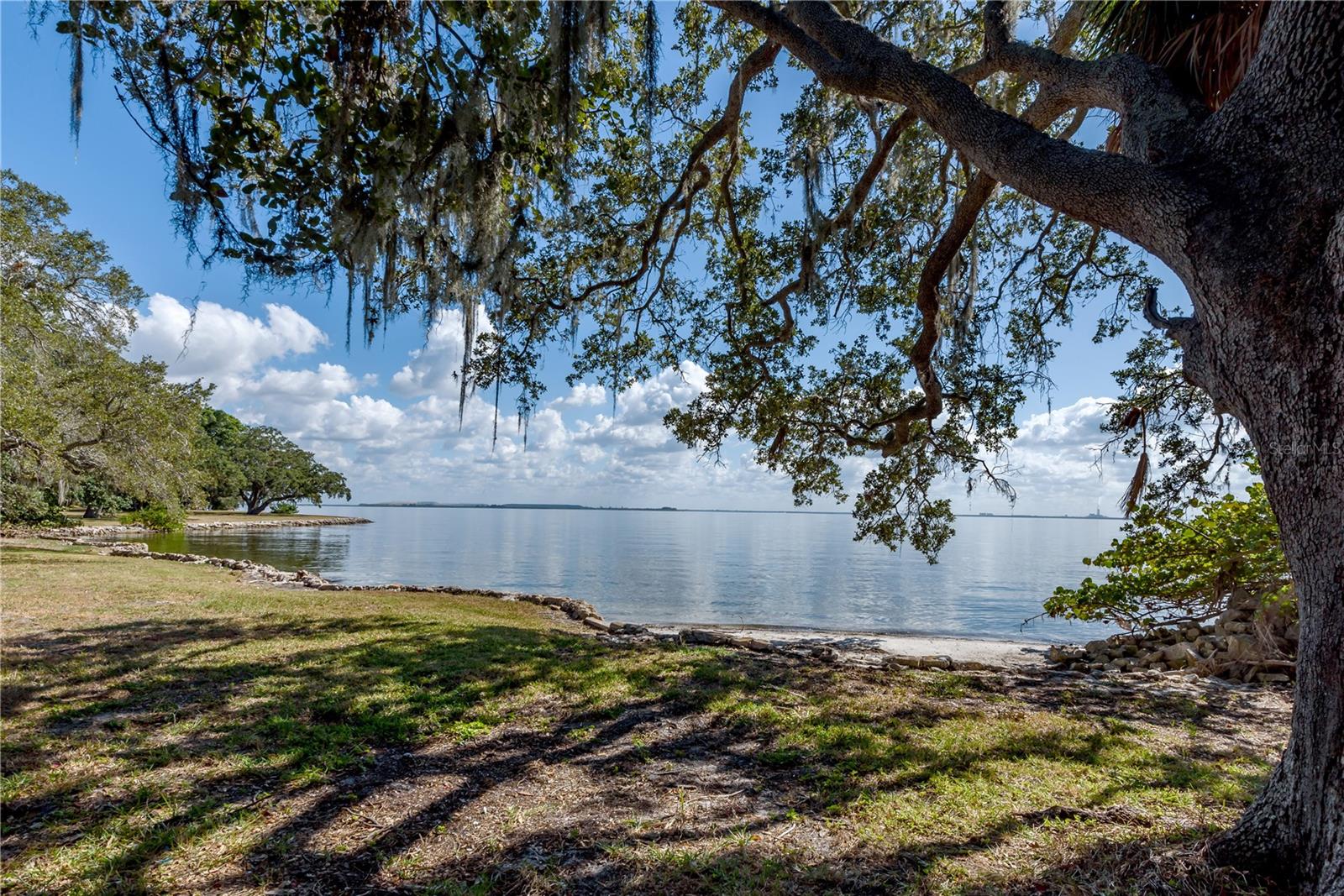 SHELL POINT - Land