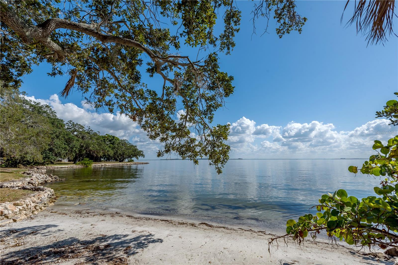 SHELL POINT - Land