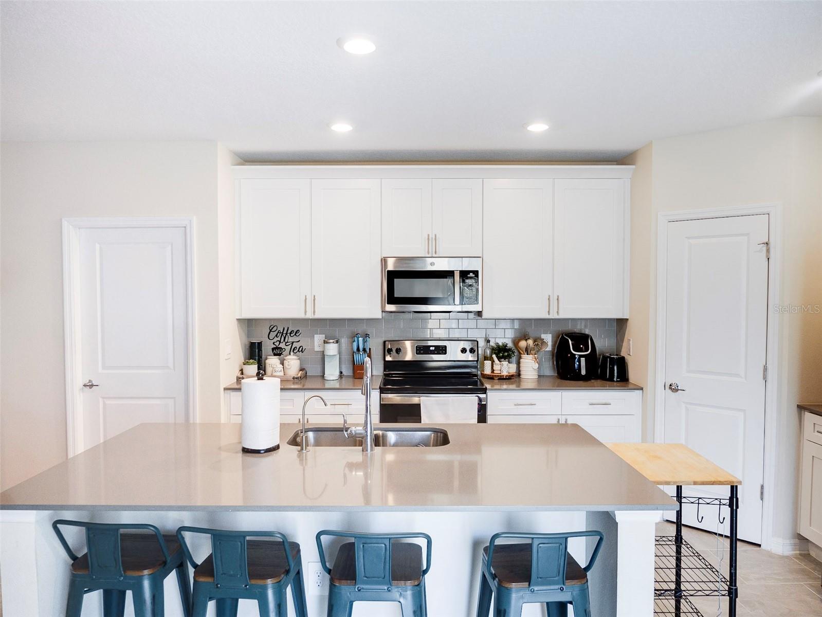 ARDEN PARK NORTH PH 6 - Residential Lease