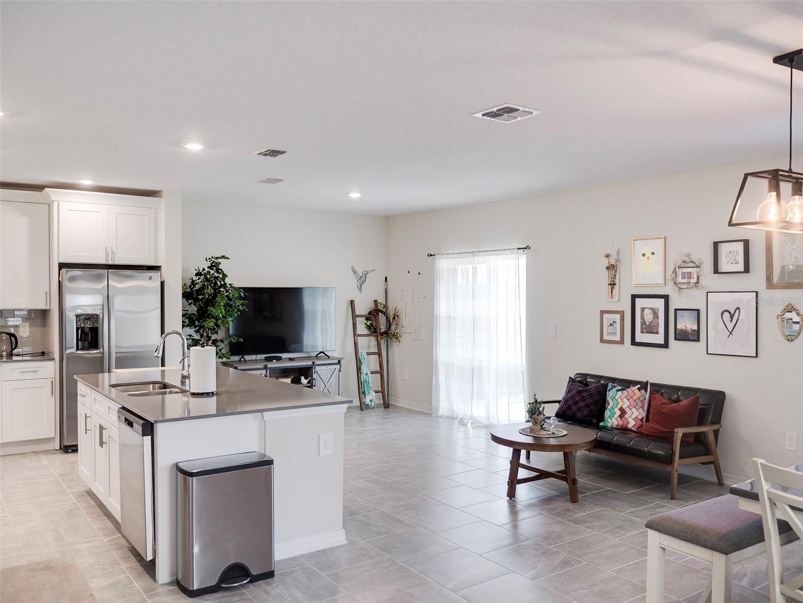 ARDEN PARK NORTH PH 6 - Residential Lease