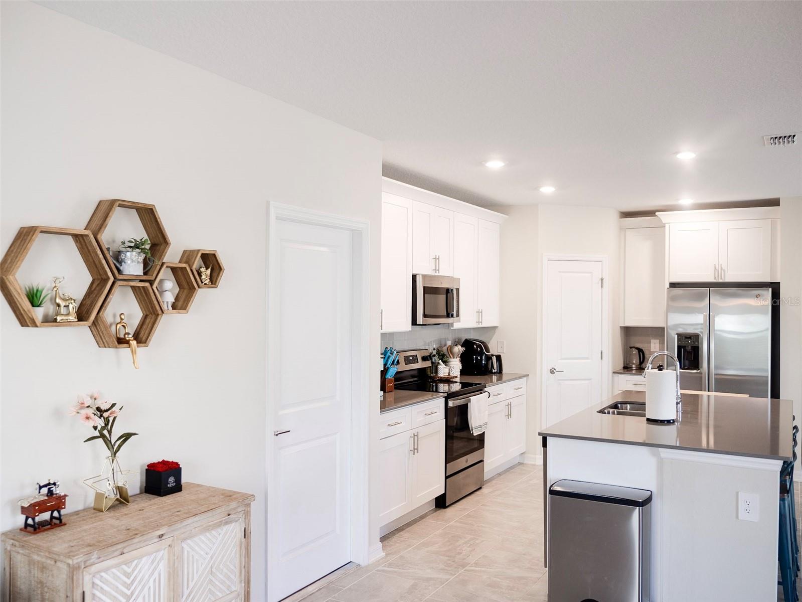 ARDEN PARK NORTH PH 6 - Residential Lease