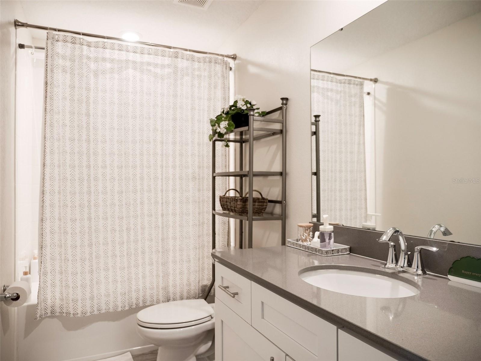ARDEN PARK NORTH PH 6 - Residential Lease