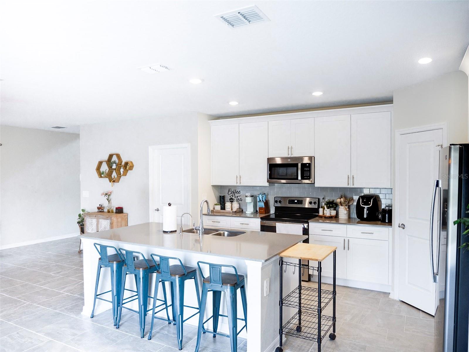 ARDEN PARK NORTH PH 6 - Residential Lease