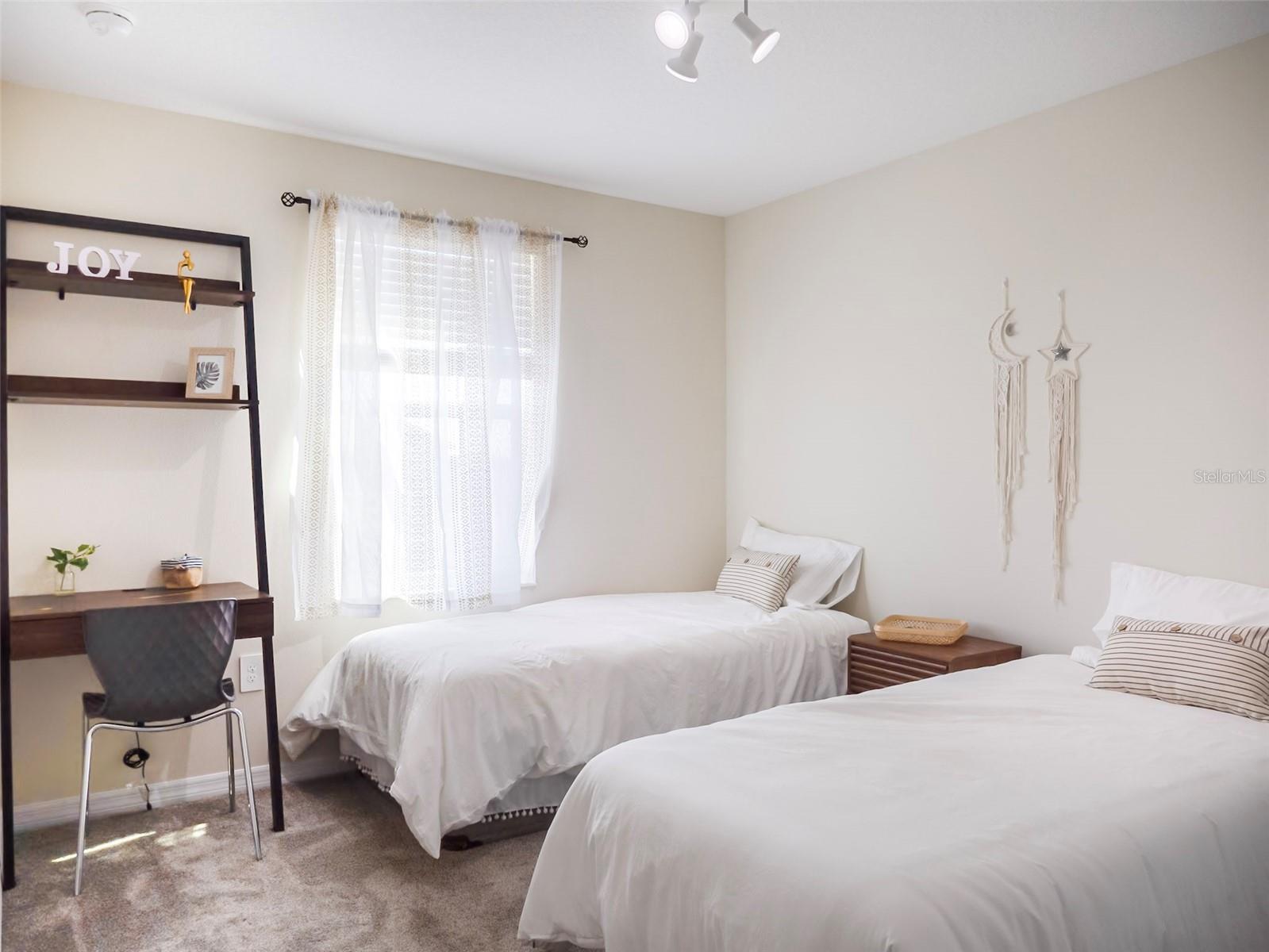 ARDEN PARK NORTH PH 6 - Residential Lease