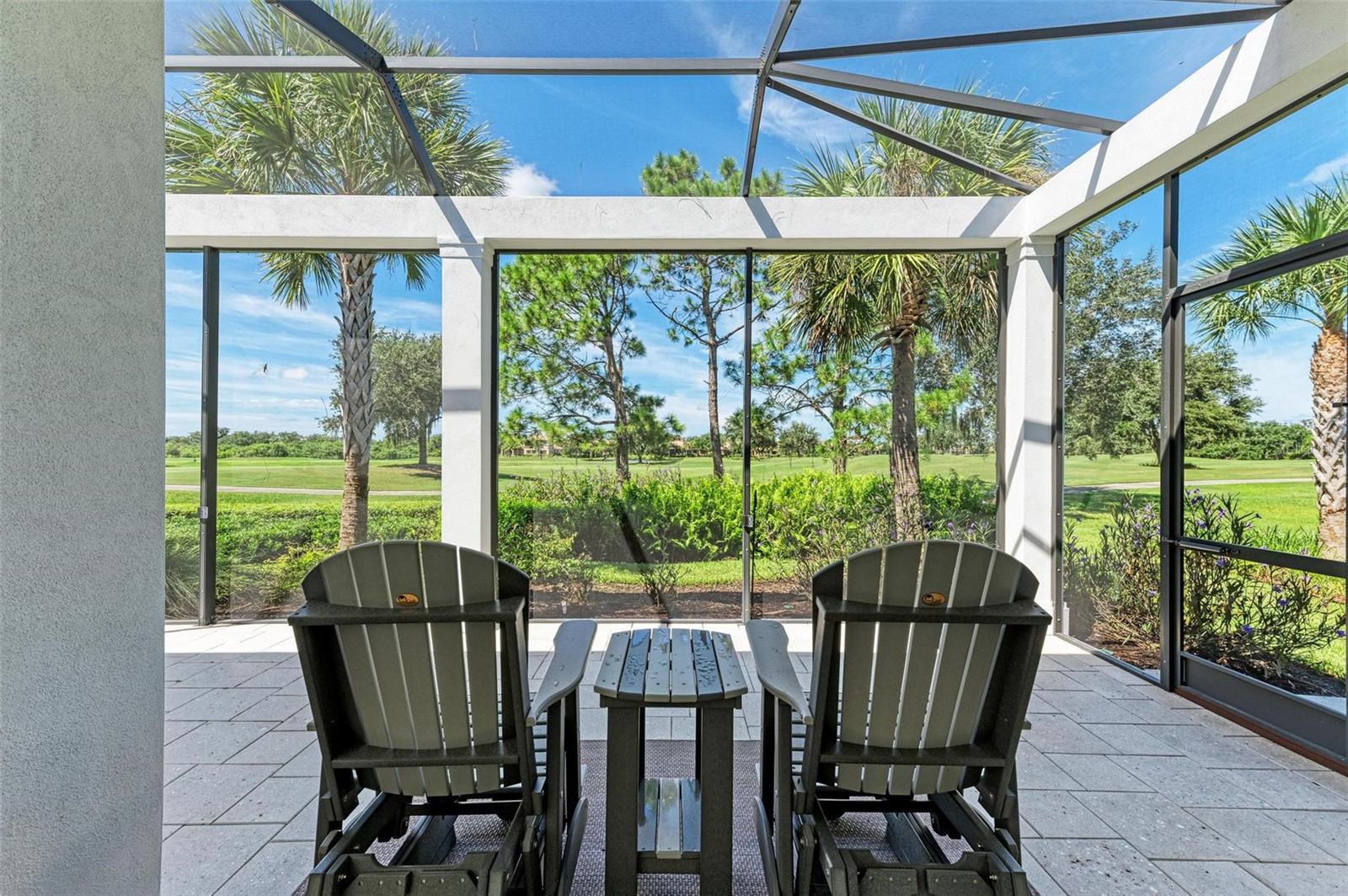FOUNDERS CLUB - Residential