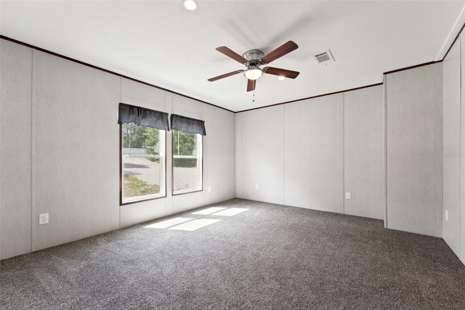 MELROSE LANDING - Residential