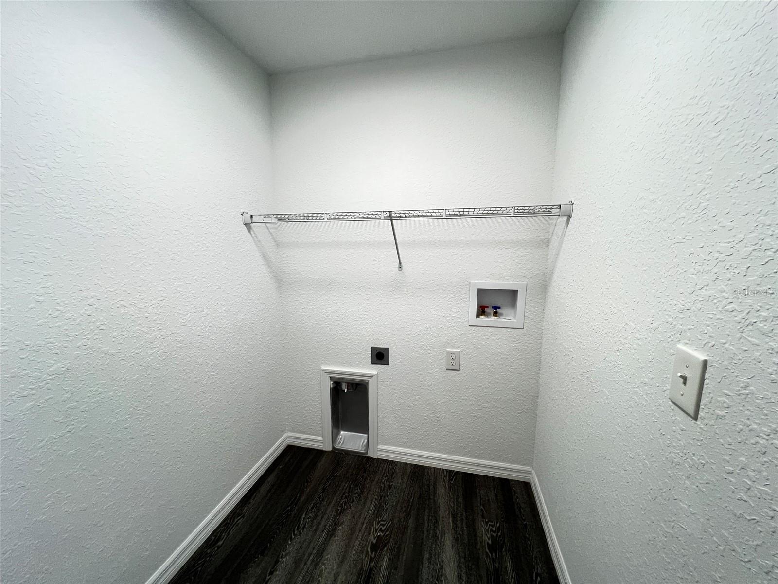 SILVER SPGS SHORES - Residential