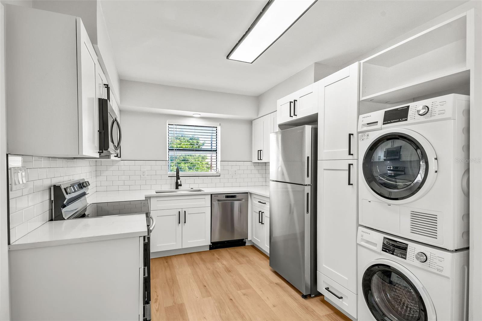 SKY CREST UNIT 9 - Residential Lease