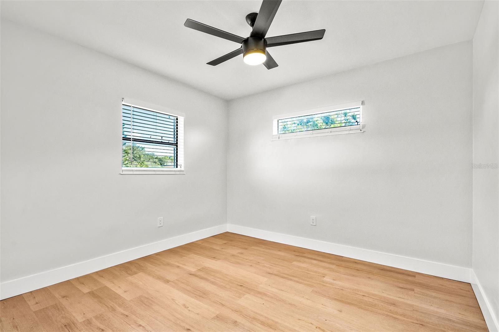 SKY CREST UNIT 9 - Residential Lease