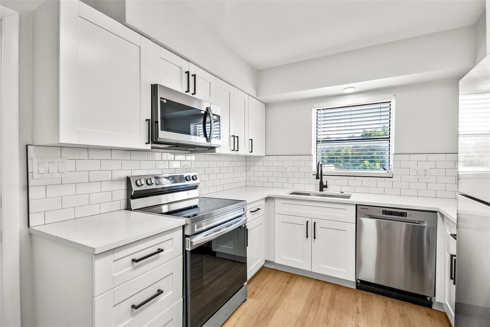 SKY CREST UNIT 9 - Residential Lease
