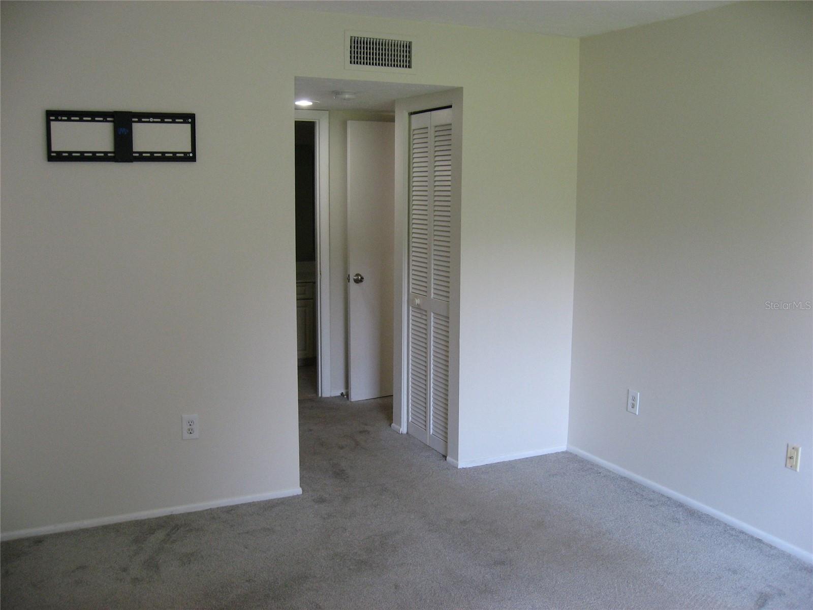 EAGLE CREEK IV - Residential