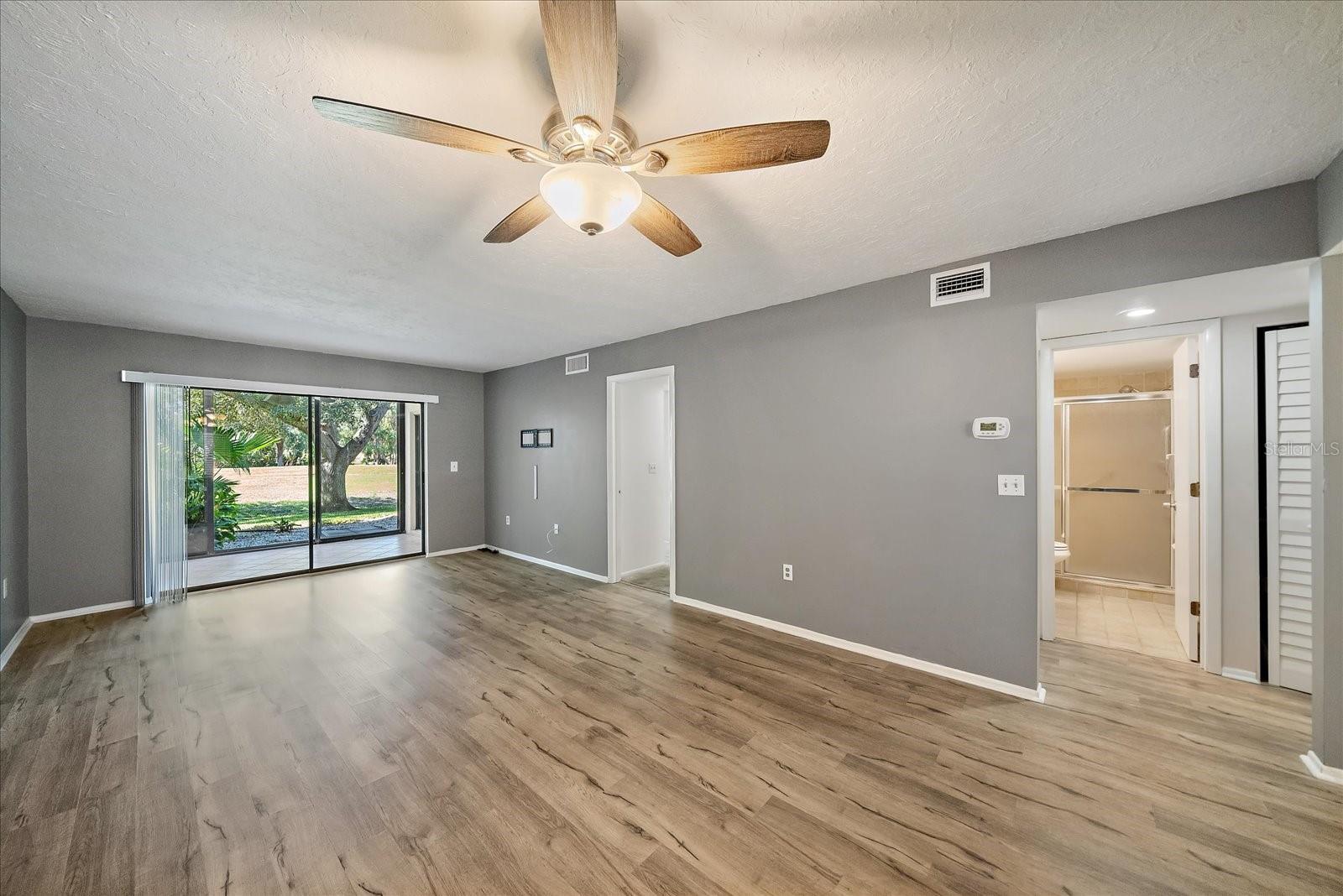 EAGLE CREEK IV - Residential