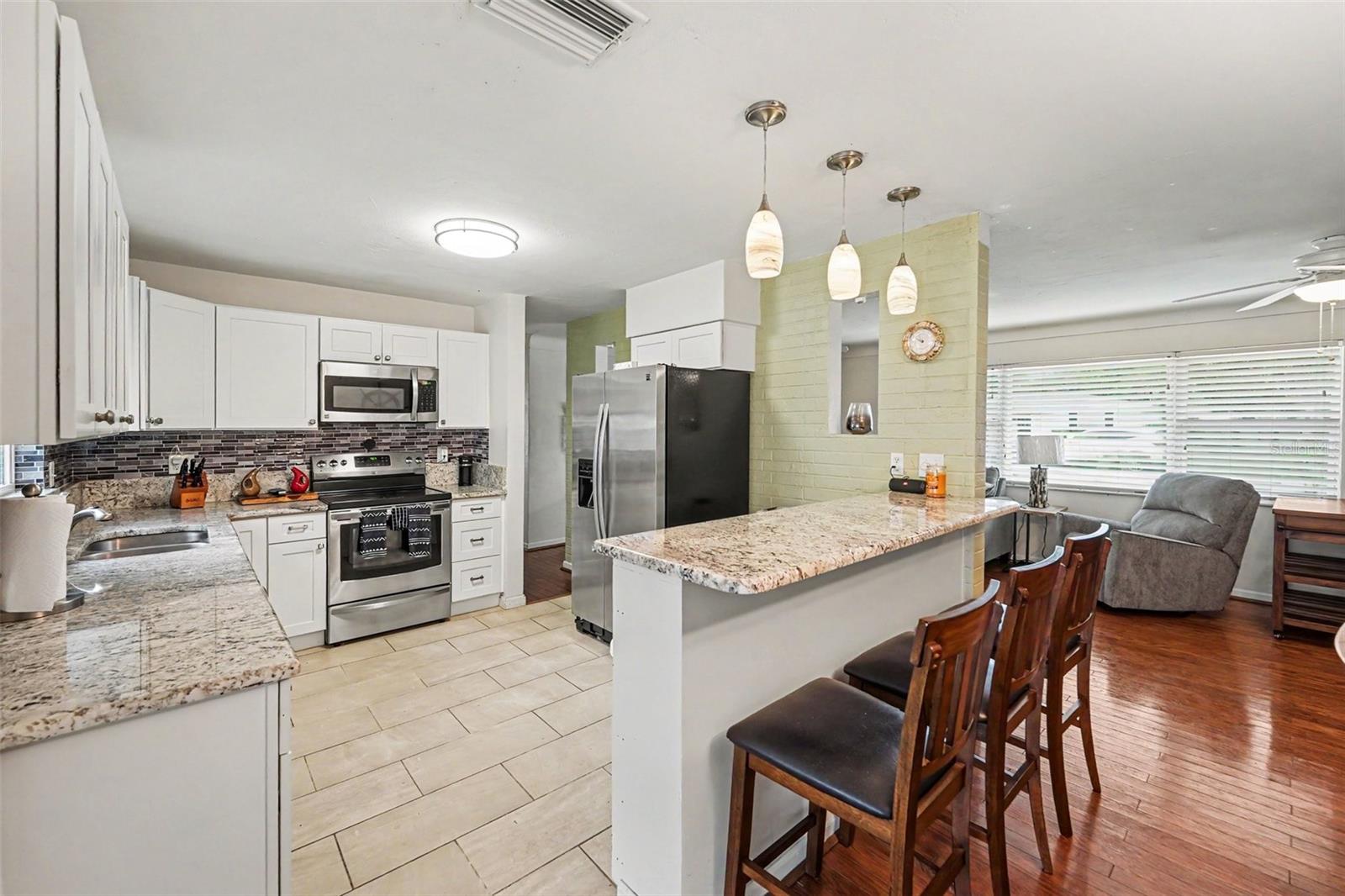 SHERYL MANOR - Residential