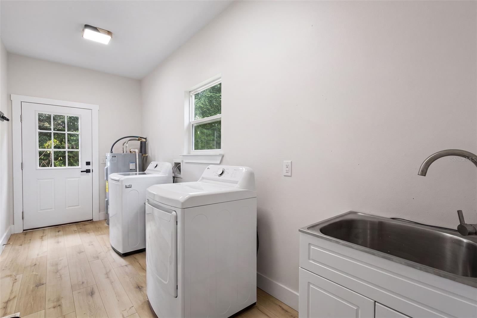 SILVER OAKS SUB PH 3 - Residential
