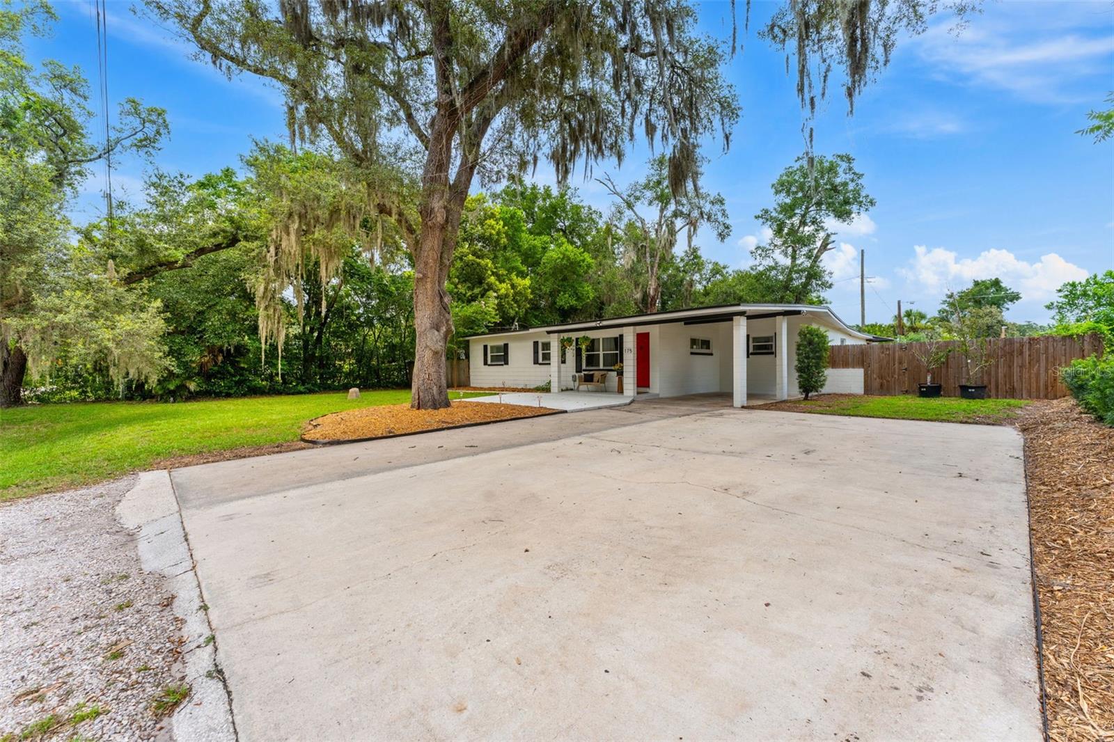 SHADY OAKS - Residential