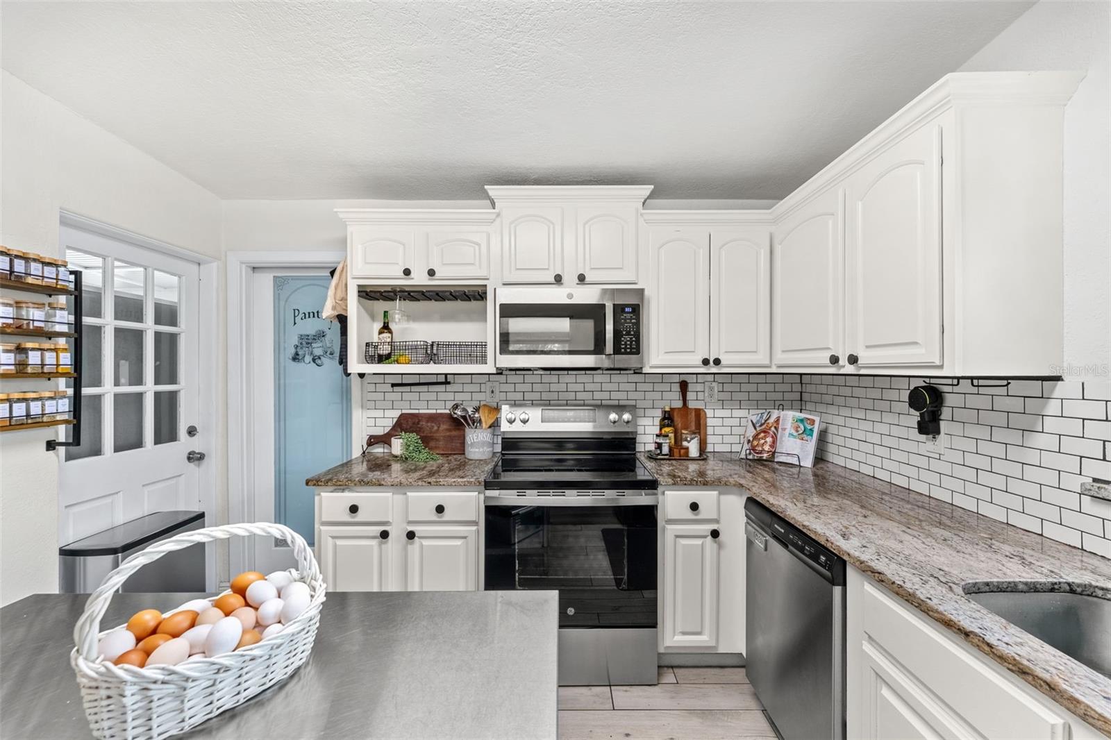 SHADY OAKS - Residential