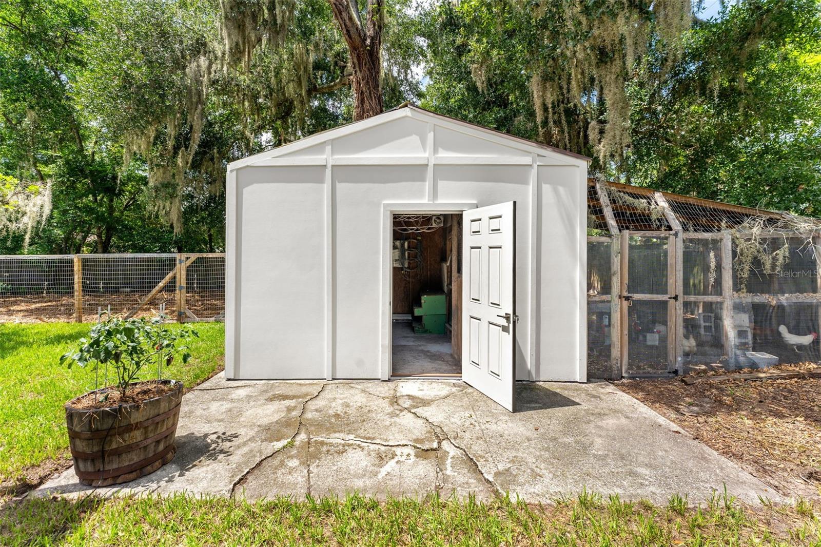 SHADY OAKS - Residential