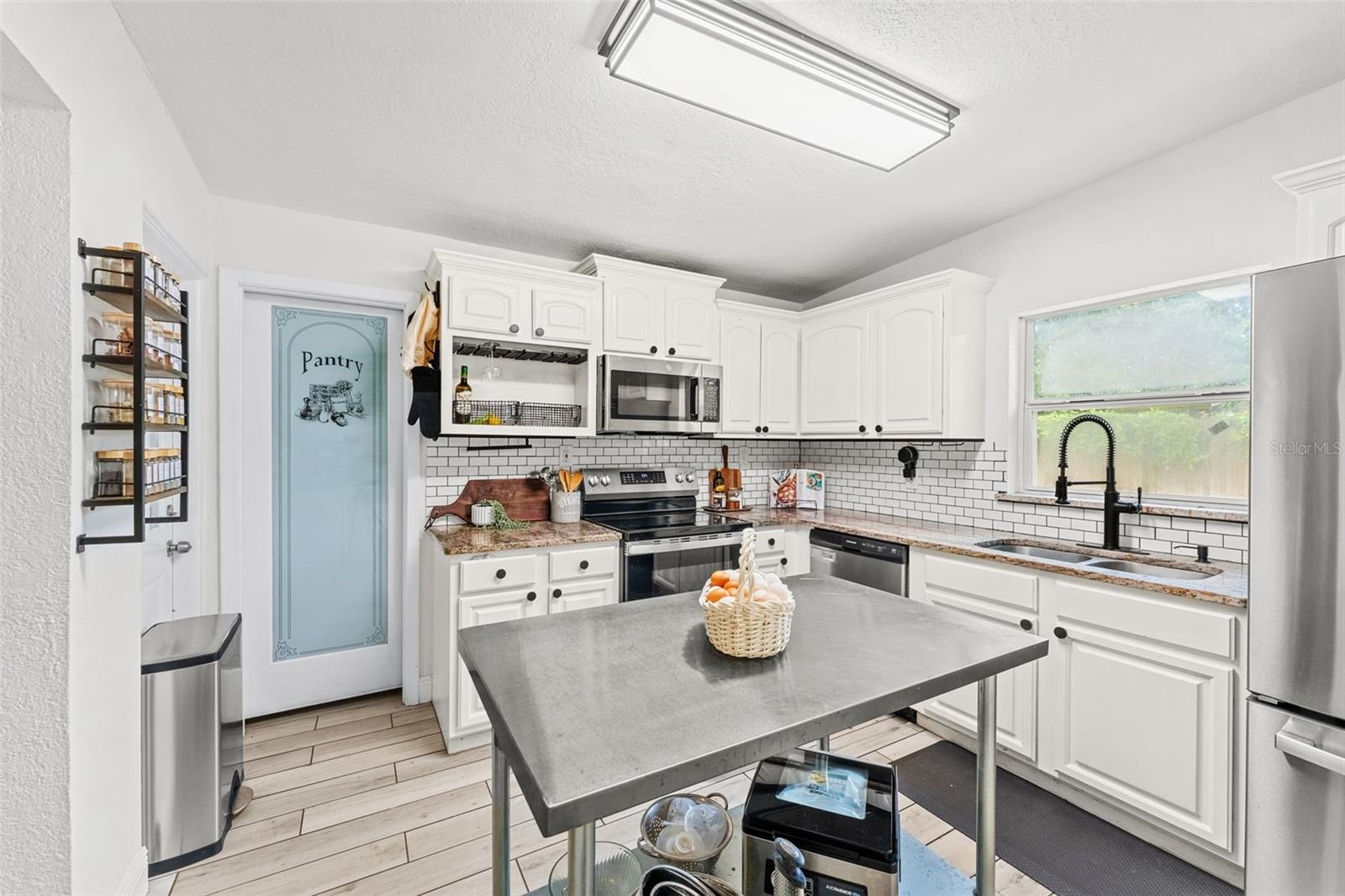 SHADY OAKS - Residential