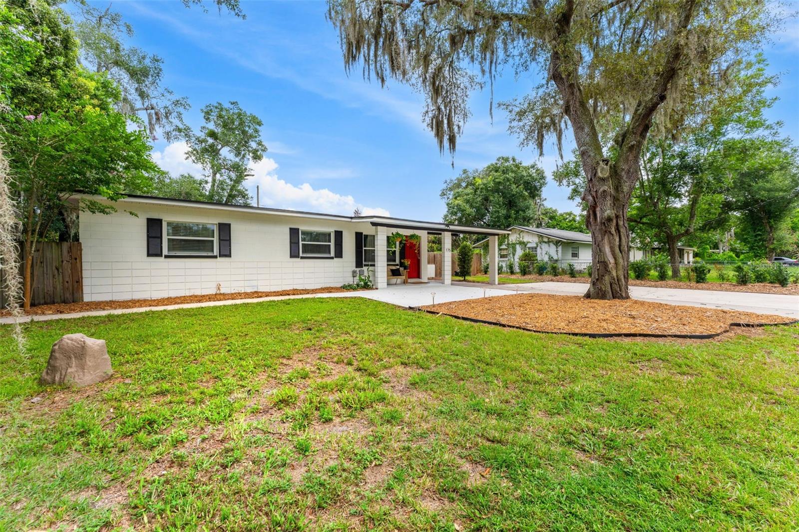 SHADY OAKS - Residential