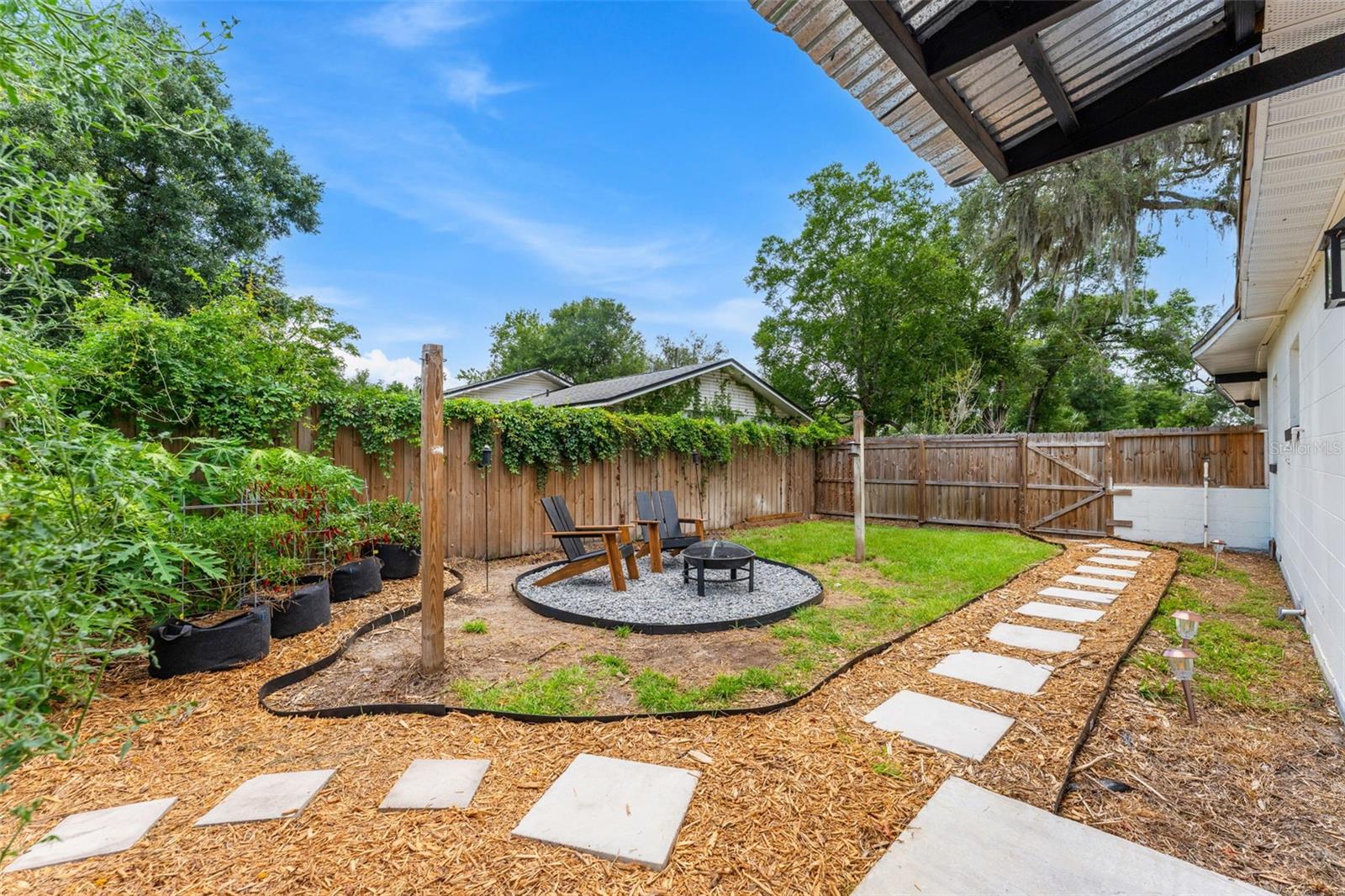 SHADY OAKS - Residential