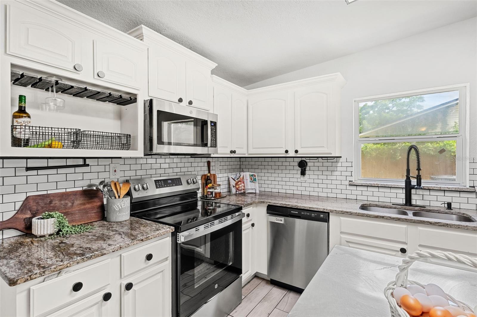 SHADY OAKS - Residential