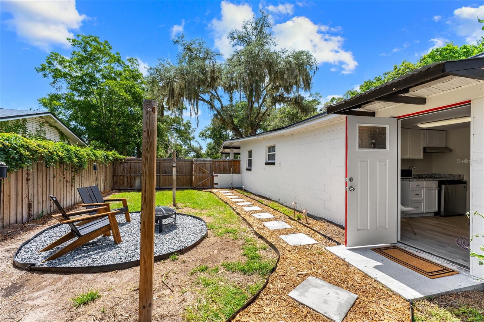SHADY OAKS - Residential