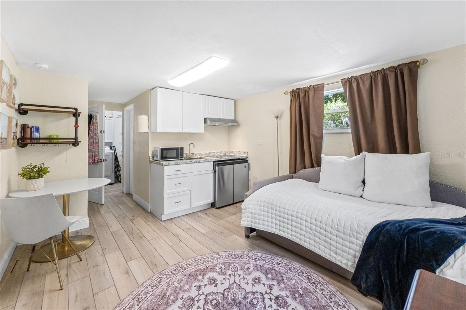 SHADY OAKS - Residential