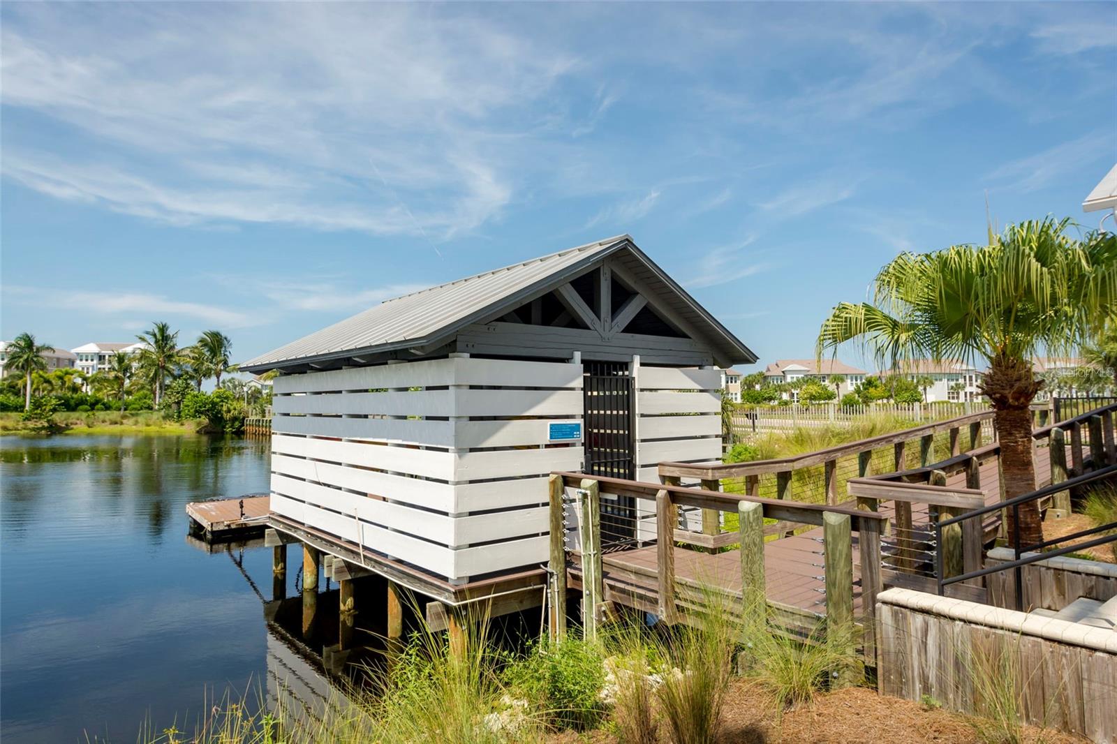 MANGROVE WALK ON HARBOUR ISLE PH 5 - Residential