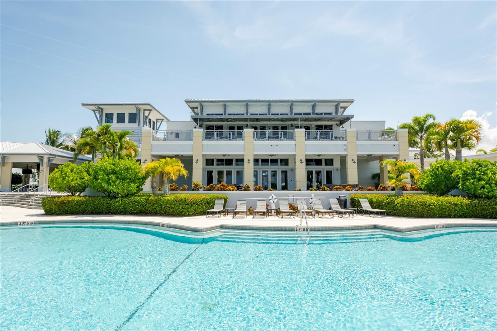 MANGROVE WALK ON HARBOUR ISLE PH 5 - Residential